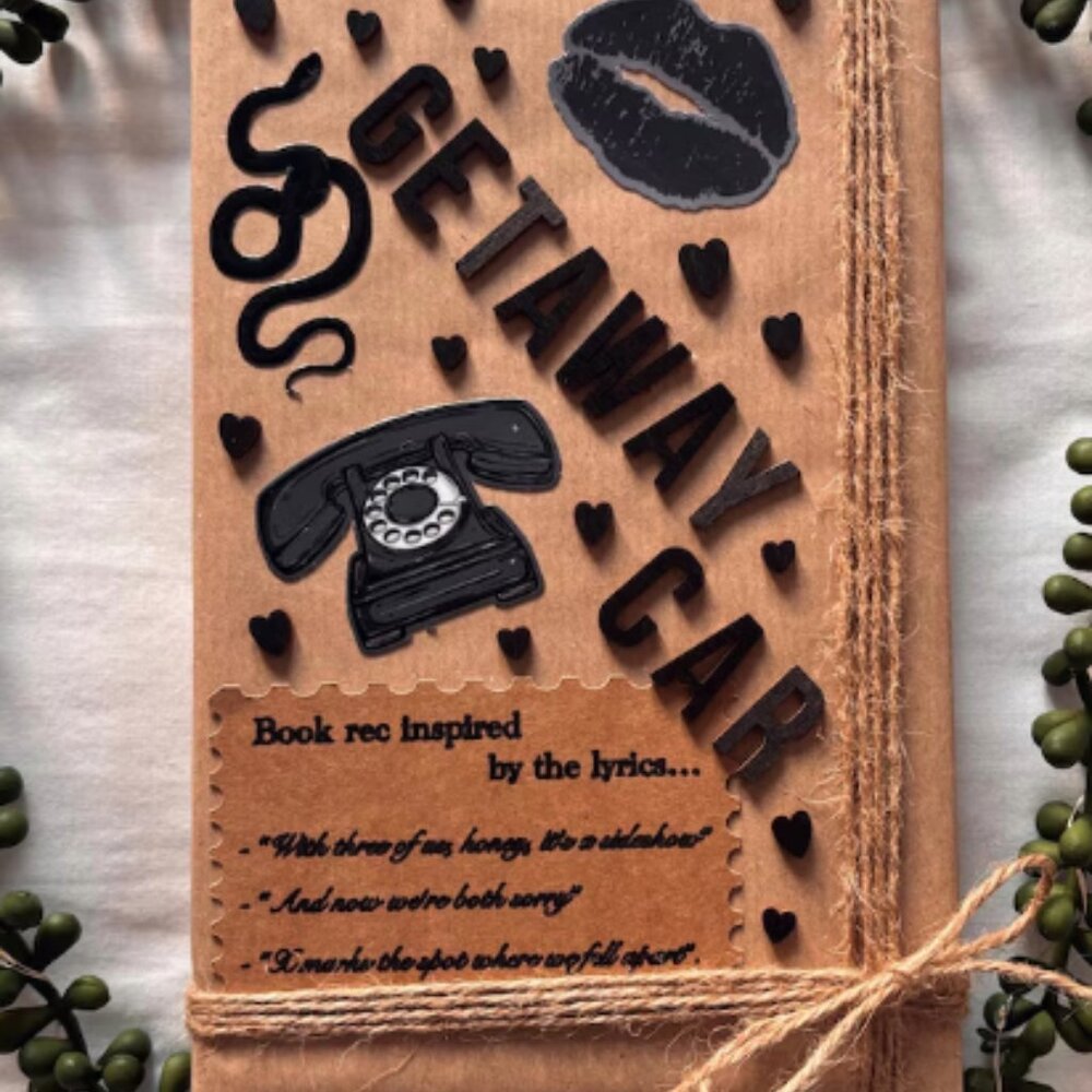 Taylor Swift Blind Date Book | Reputation Era-Inspired